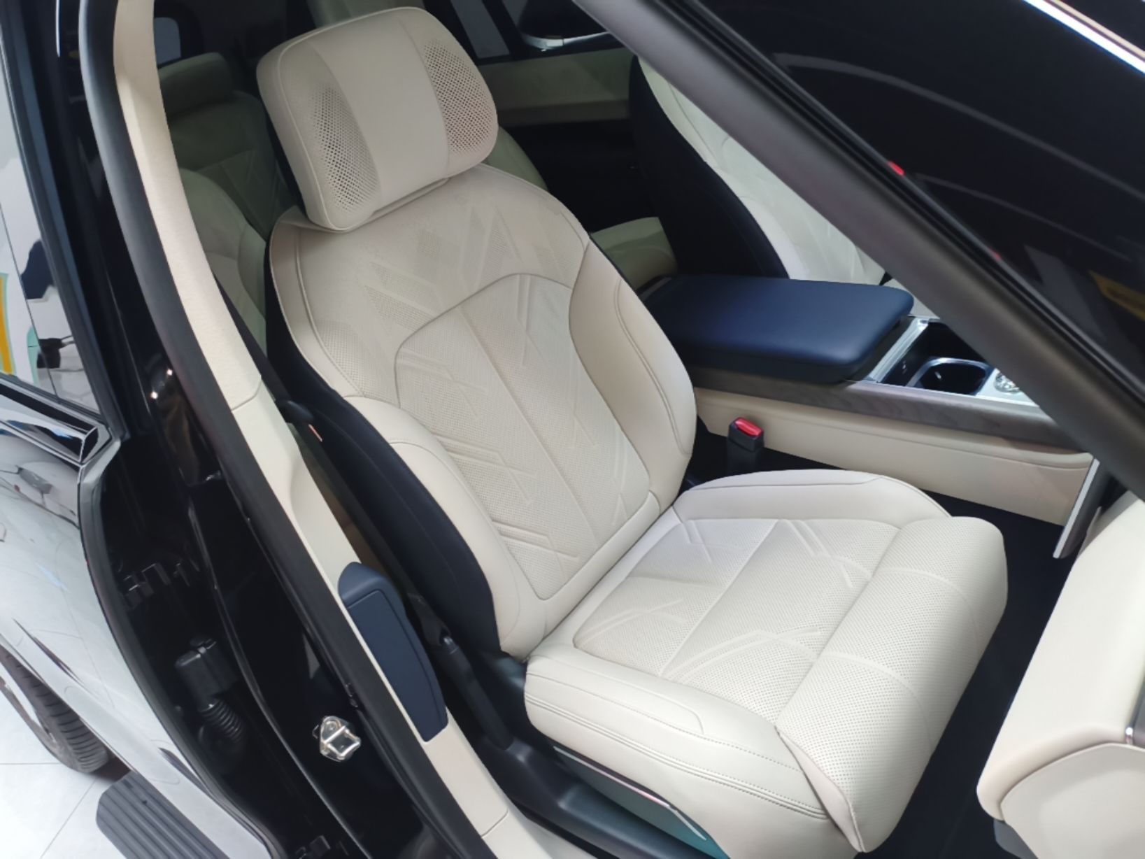 Zeekr 9X 2025 Hyper Edition 70kWh — снимка 19