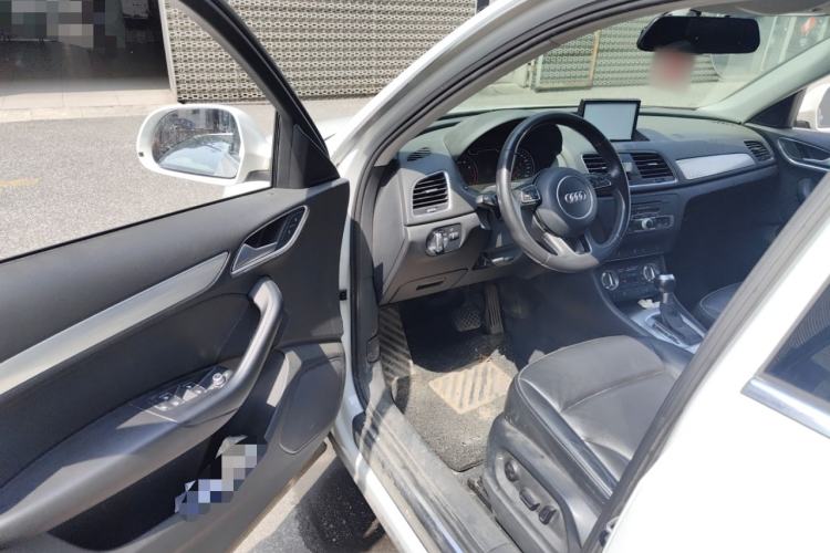 Used Audi Q3 2015 35 TFSI quattro Technology Edition Driver Seat