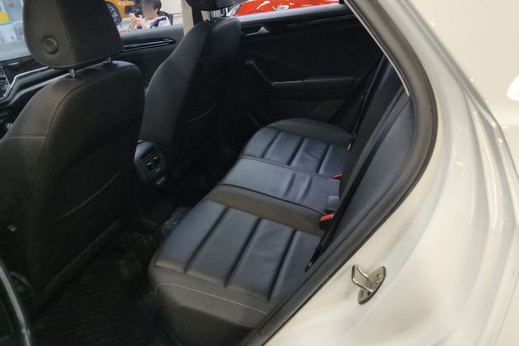 Used Volkswagen T-ROC 2021 280TSI DSG Two-Wheel Drive Comfort Connect Edition Left Rear Seat