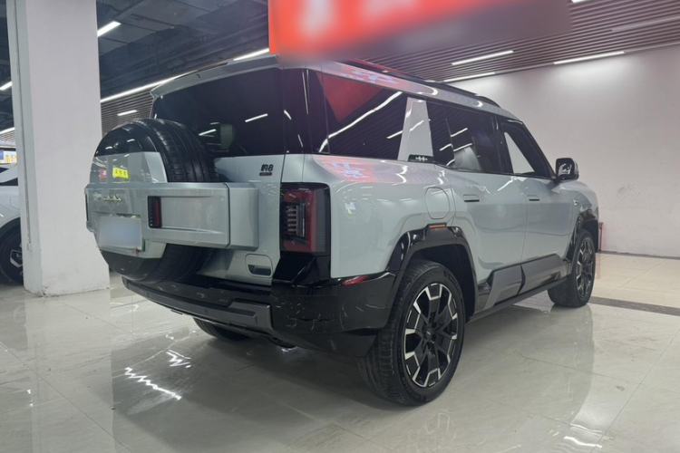 Used Formula Leopard 8 2025 Smart & Brave Flagship Edition 7 Seats