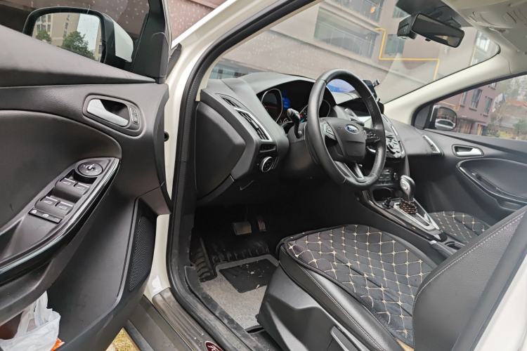 Used Ford Focus 2017 Hatchback 1.6L Automatic Fashion Edition Smart Drive Version