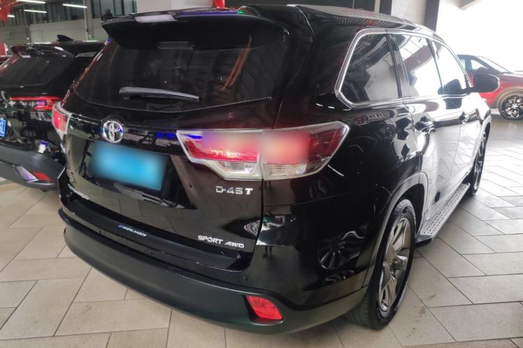 Used Toyota Highlander 2015 2.0T Four-Wheel Drive Luxury Edition 7-Seater Rear Right 45 Deg