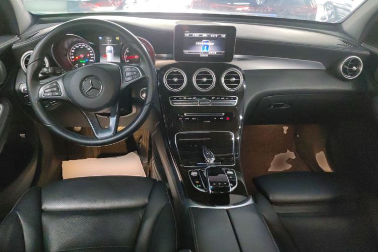 Used Mercedes-Benz GLC 2019 Facelift GLC 260 L 4MATIC Luxury Model
