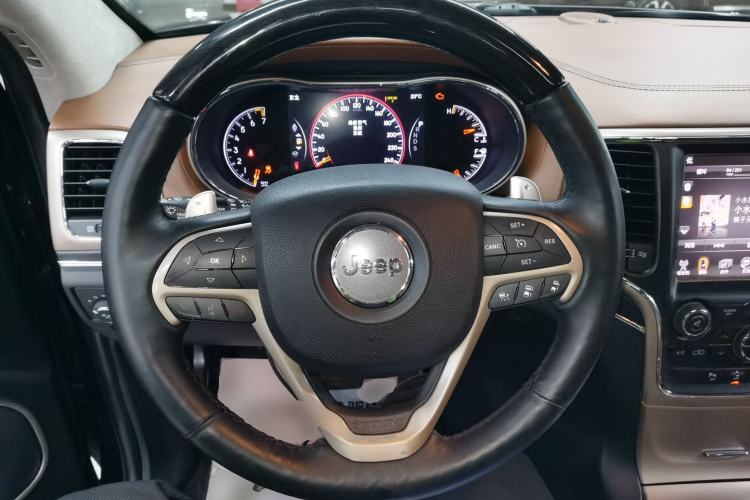 Used Jeep Grand Cherokee 2014 3.6L Flagship Prestige Edition