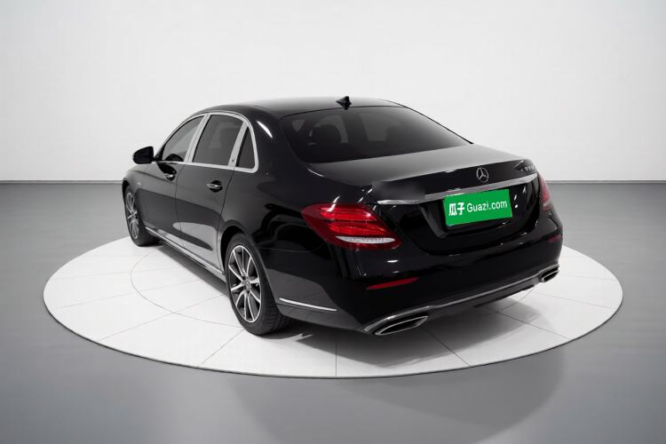 Used Mercedes-Benz E-Class 2019 E 200 L 4MATIC Exterior 3