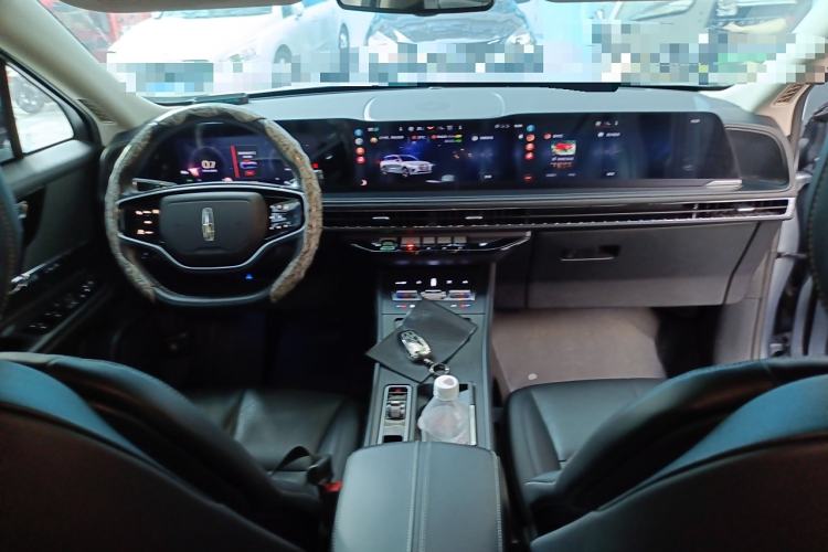 Used Lincoln Corsair 2023 2.0T Two-Wheel-Drive Luxury Edition Center Console