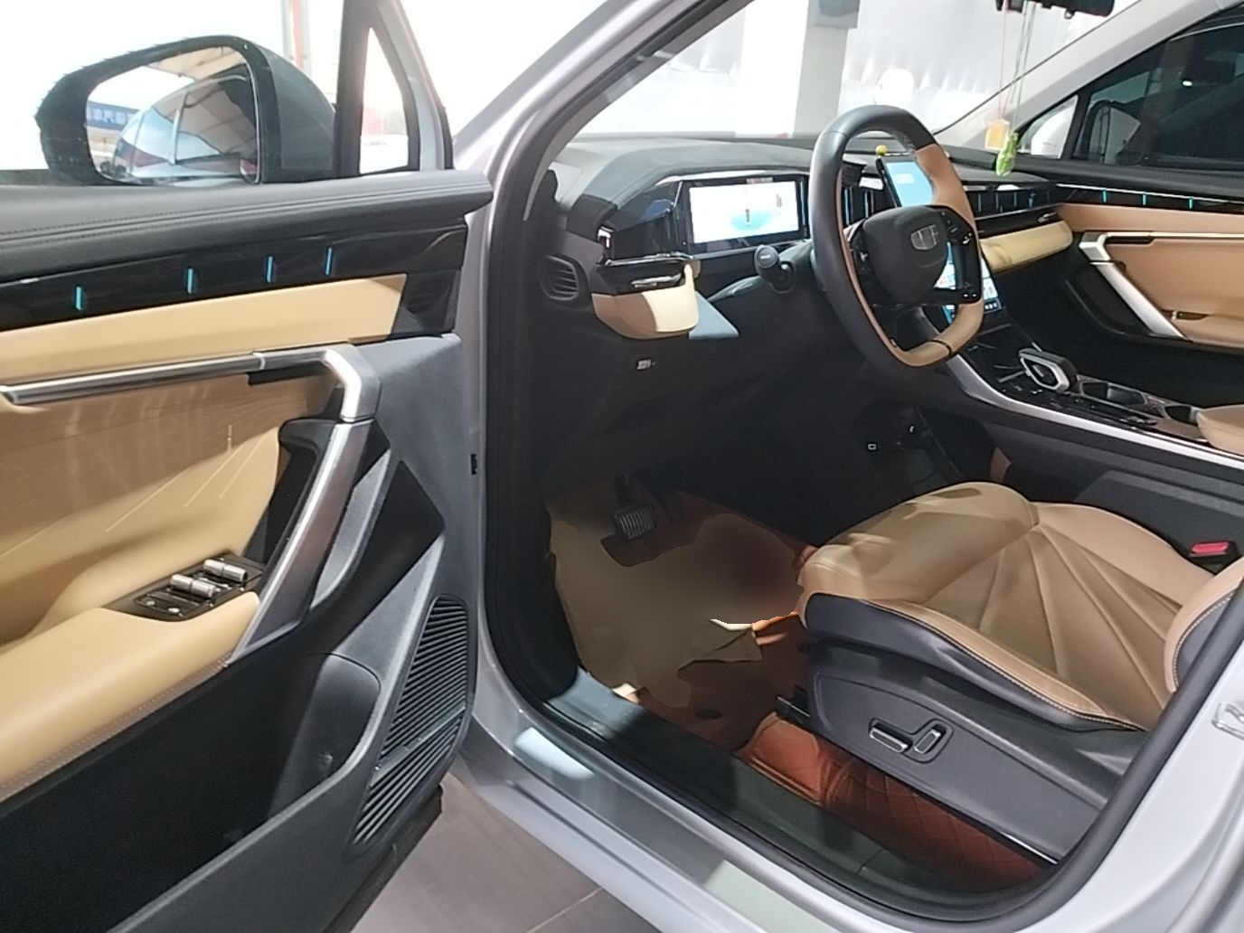 Geely Auto FX11 2023 1.5TD DCT Prestige Edition — снимка 18