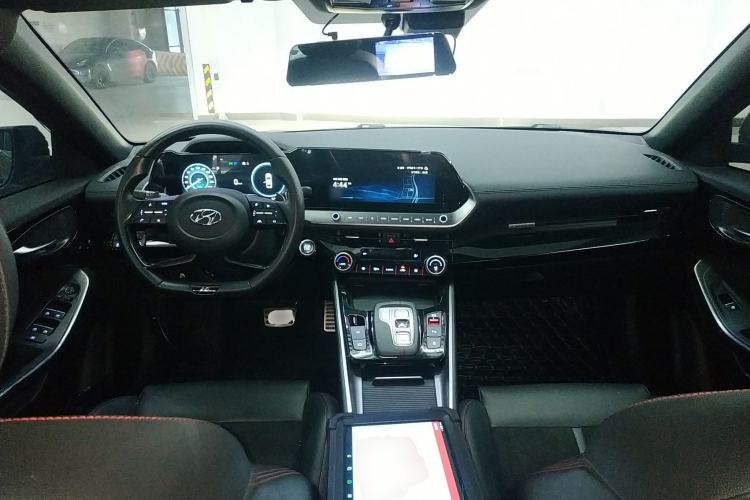 Used Hyundai Lafesta 2023 270T N Line DLX Luxury Edition Center Console