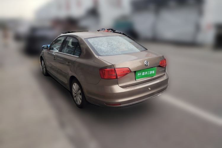 Used Volkswagen Sagitar 2015 1.6L Manual Comfort Model