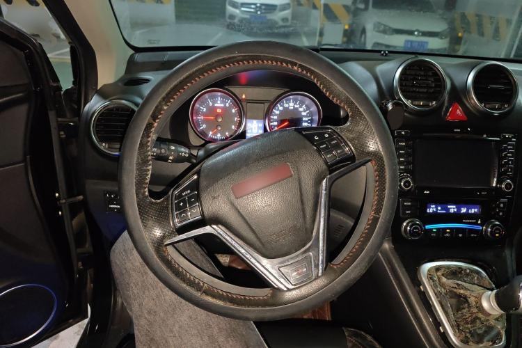 Used Haval H6 2015 Upgraded Model 1.5T Manual Two-Wheel Drive Elite Version Steering Wheel
