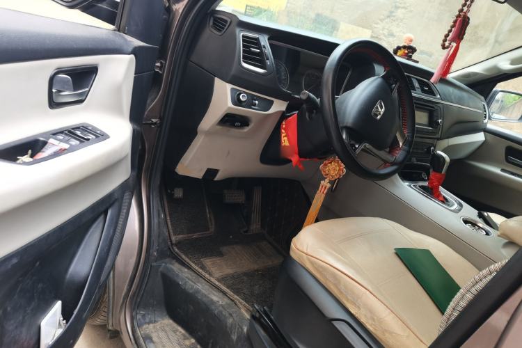 Used Huasong 7 2015 2.0T Automatic Comfort Model Driver Seat