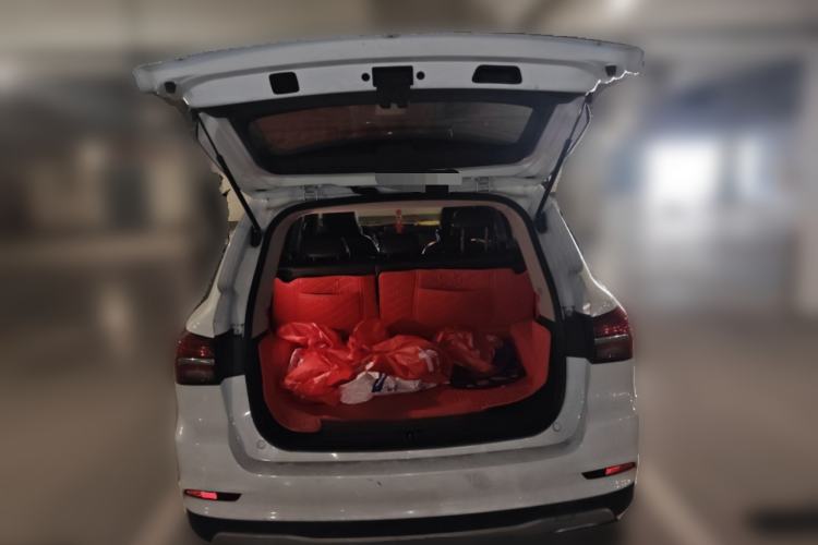 Used Roewe RX5 2016 20T Two-Wheel Drive Automatic Internet Smart Edition
