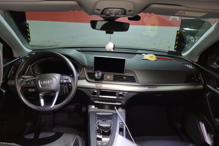 Used Audi Q5L 2020 40 TFSI Prestige Fashion Edition Center Console