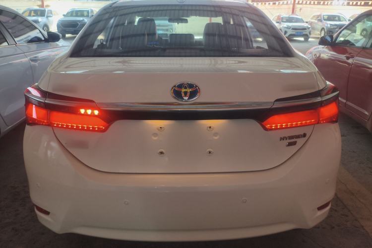 Used Toyota Corolla 2016 Dual-Engine 1.8L E-CVT Elite Edition