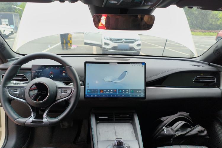 Used BYD Seal 06 New Energy 2025 DM-i Intelligent Drive 120KM Flagship Model Center Console