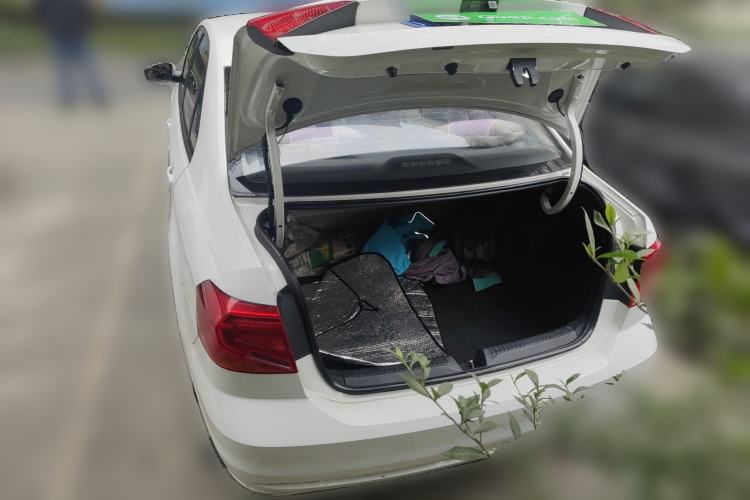 Used Volkswagen Jetta 2017 1.4L Manual Fashion Edition Trunk