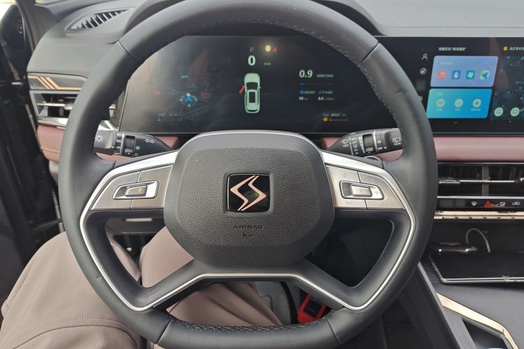 Used SOL X8 PLUS 2023 1.5 TGDI DCT Smart Edition 7-Seater