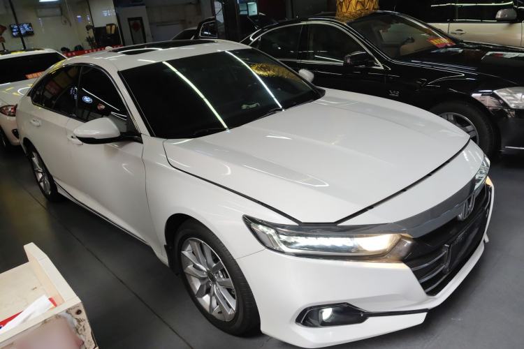 Used Honda Accord 2022 260TURBO Luxury Edition Front Right 45 Deg