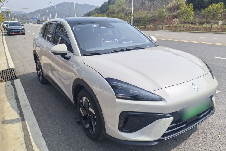 Used Baojun Yunhai 2024 140km Plug-in Hybrid Version
