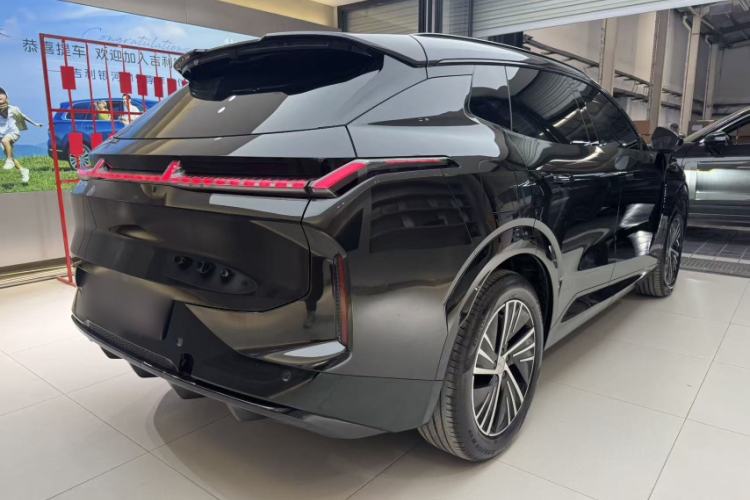 Used Lynk & Co 08 EM-P 2023 120km Long-Range Halo