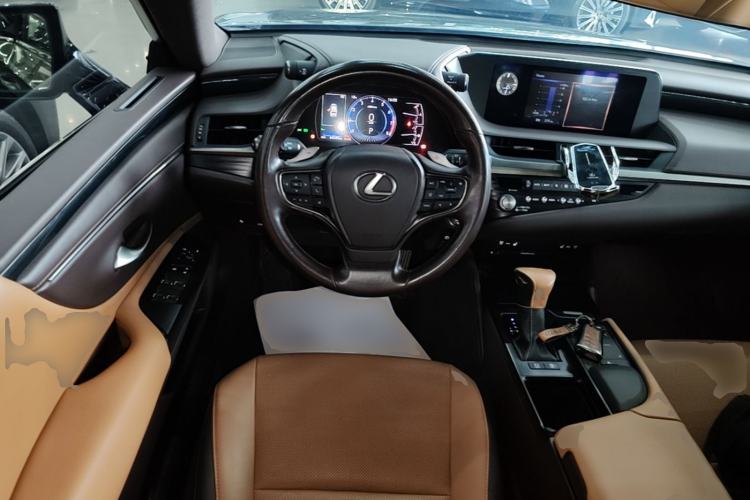 Used Lexus ES 2020 200 Excellence Edition