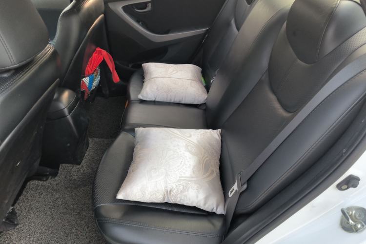 Used Hyundai Elantra (5th Generation / Langdong) 2016 1.6L Automatic Smart Version