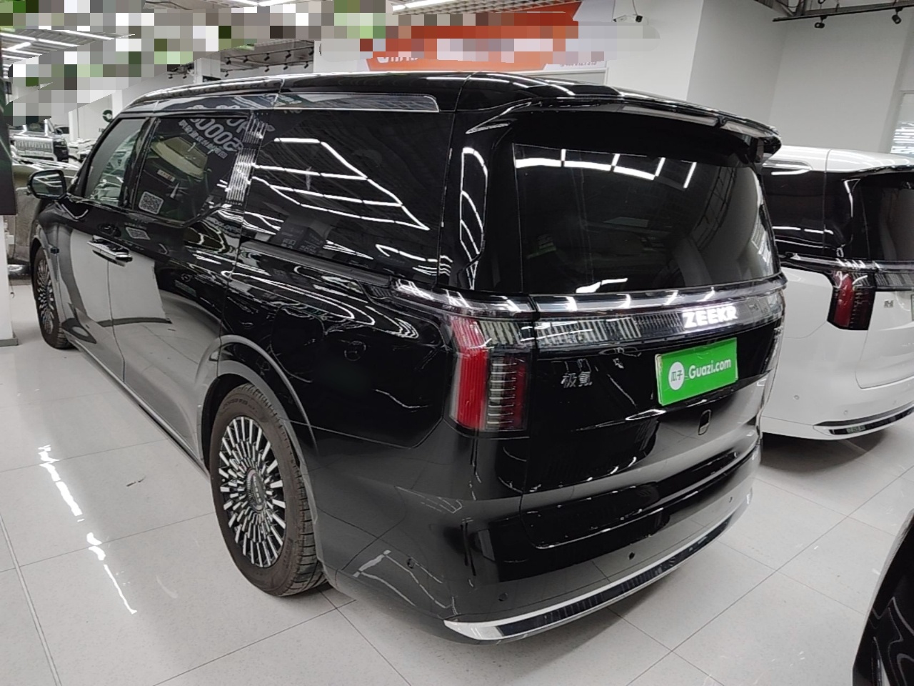 Zeekr 009 2024 Six-Seat Executive Version 4WD 108 kWh — снимка 4
