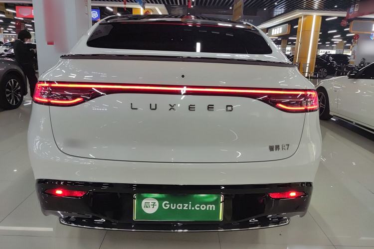 Used Hima Luxeed R7 2025 Range-Extended Version 251 km Max
