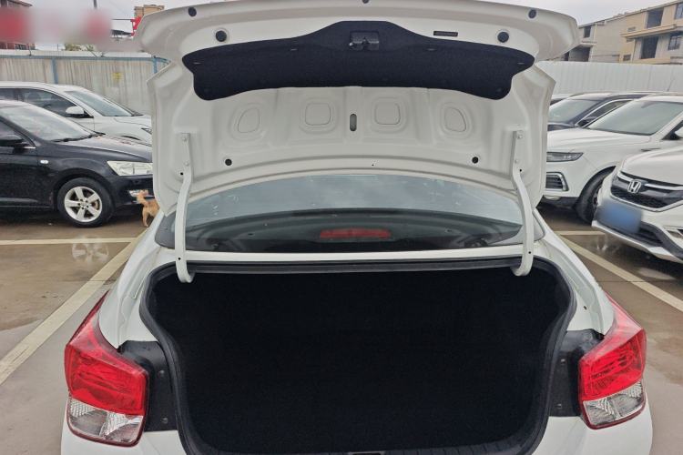 Used Hyundai Verna (older generation) 2017 1.4L Manual Refreshed Version China V Standard Trunk