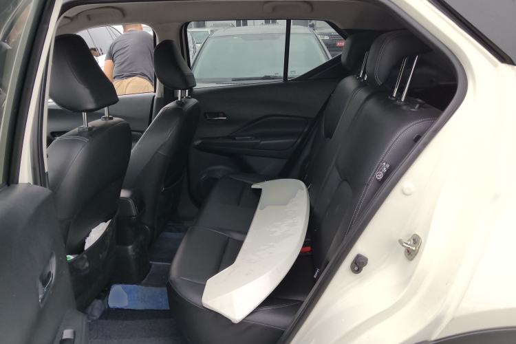 Used Nissan Kicks 2021 1.5L XV CVT Smart Connect Luxury Edition Left Rear Seat