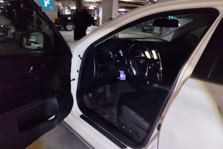 Used Toyota Reiz 2012 2.5V Fengdu Elite Stylish Edition
