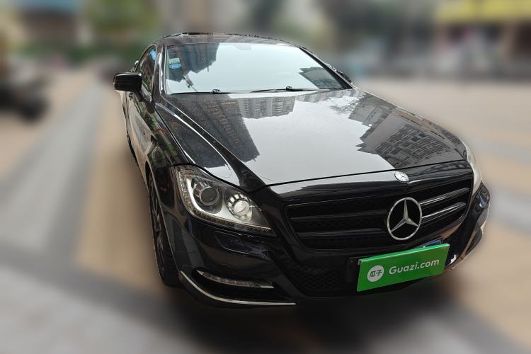 Used Mercedes-Benz CLS 2012 CLS 300 CGI Front Right 45 Deg