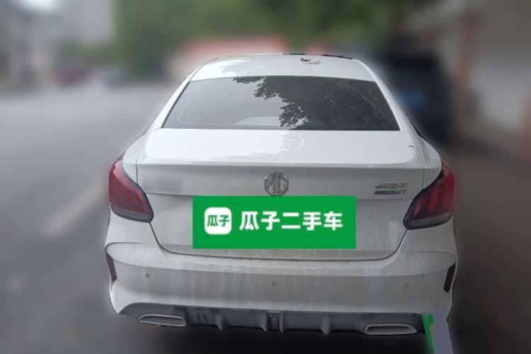 Used MG 5 2022 180 DVVT Manual Youth Luxury Edition
