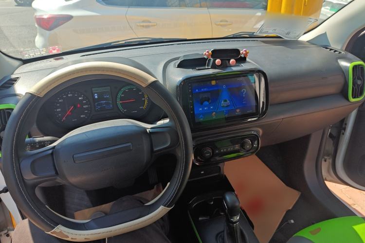 Used Roewe Clever 2021 302 km New Four-Seater Super-Efficient Version
