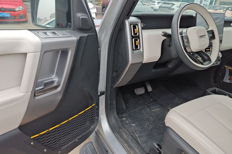 Used iCAR V23 2025 501 Four-Wheel Drive Intelligent Driving Version Driver Seat