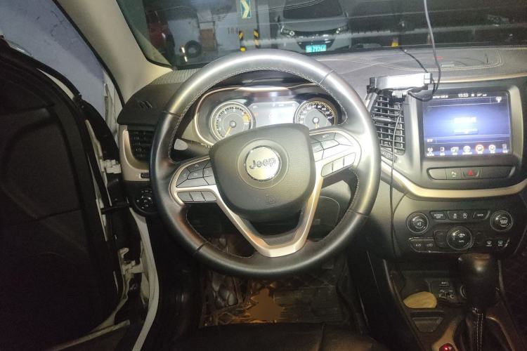 Used Jeep Cherokee 2017 2.4L Leading Smart Edition