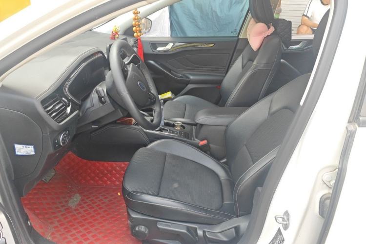 Used Ford Focus 2021 Hatchback EcoBoost 180 Automatic Titanium Edition
