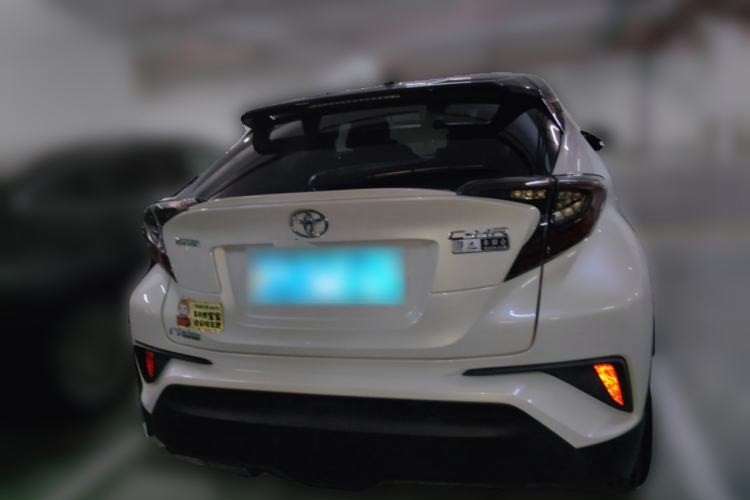 Used Toyota C-HR 2018 2.0L Luxury Edition China VI Standard
