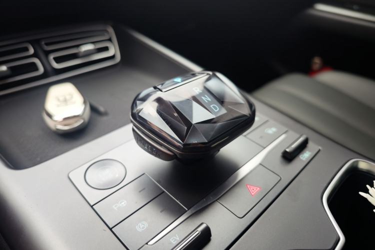 Used BYD Song Pro New Energy 2025 Second-Generation DM-i 75KM Leading Edition Gear Lever