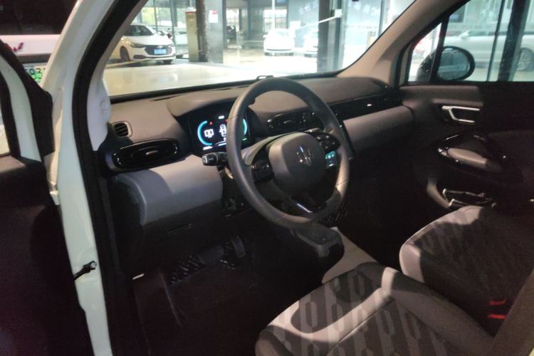 Used Leapmotor T03 2024 403 Comfort Edition Center Console