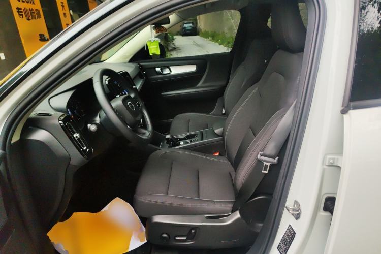 Used Volvo XC40 2022 T4 Four-Wheel Drive Smart & Stylish Edition
