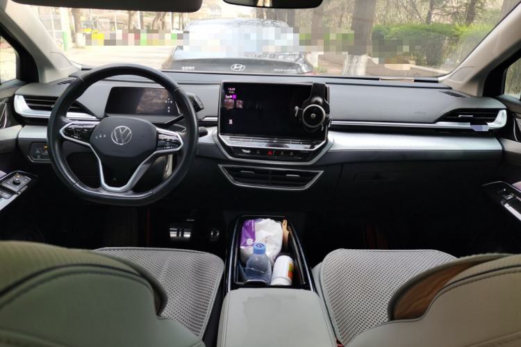 Used Volkswagen ID.6 X 2021 1st Edition ID. First Impression Edition Center Console