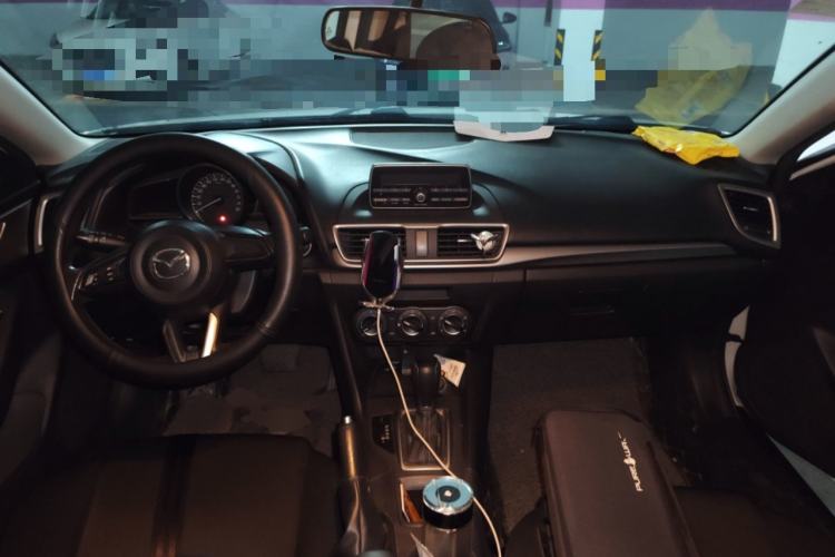 Used Mazda 3 Axela 2017 Sedan 1.5L Automatic Comfort Model Emission Standard China V
