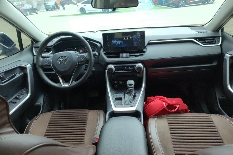 Used Toyota Wildlander 2024 2.0L CVT Two-Wheel Drive Leading Edition