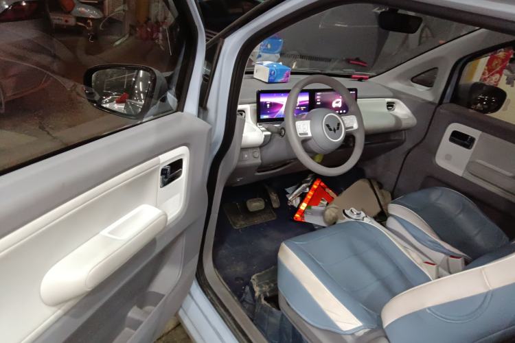 Used Wuling Air ev 2023 - Four Seats - Advanced Edition
