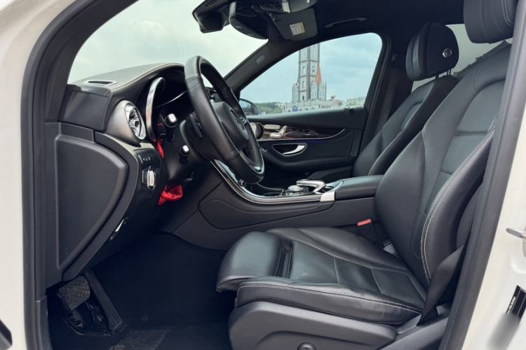 Used Mercedes-Benz GLC 2017 GLC 260 4MATIC Luxury Model
