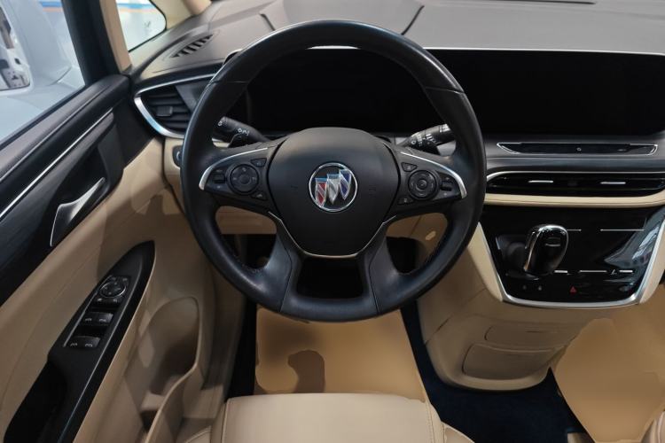 Used Buick GL8 2022 ES Landtrek 653T Luxury Edition
