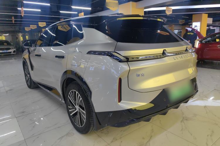 Used Lynk & Co 08 EM-P 2023 120km Long-Range Halo Exterior 2