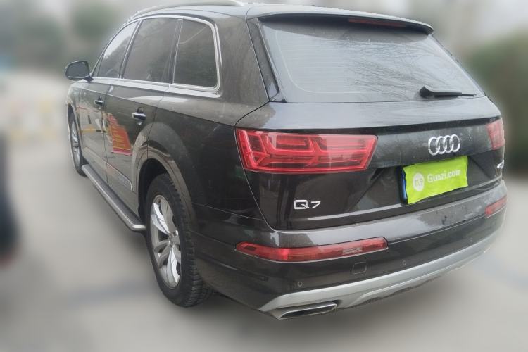 Used Audi Q7 2016 40 TFSI Comfort Model
