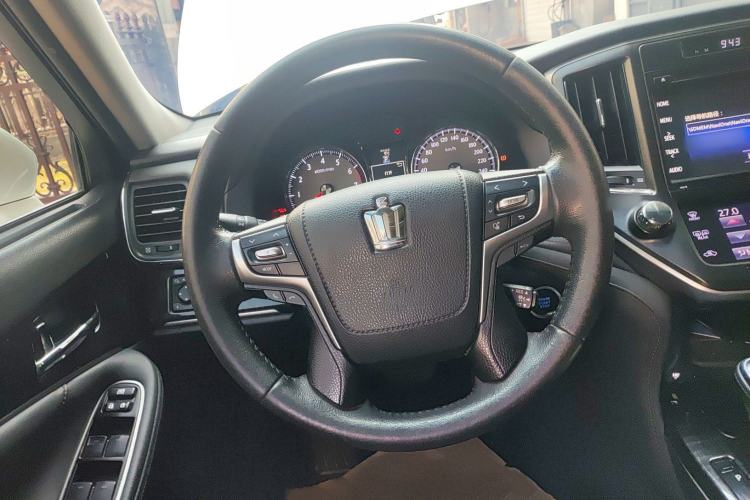 Used Toyota Crown 2015 2.0T Fashion Edition
